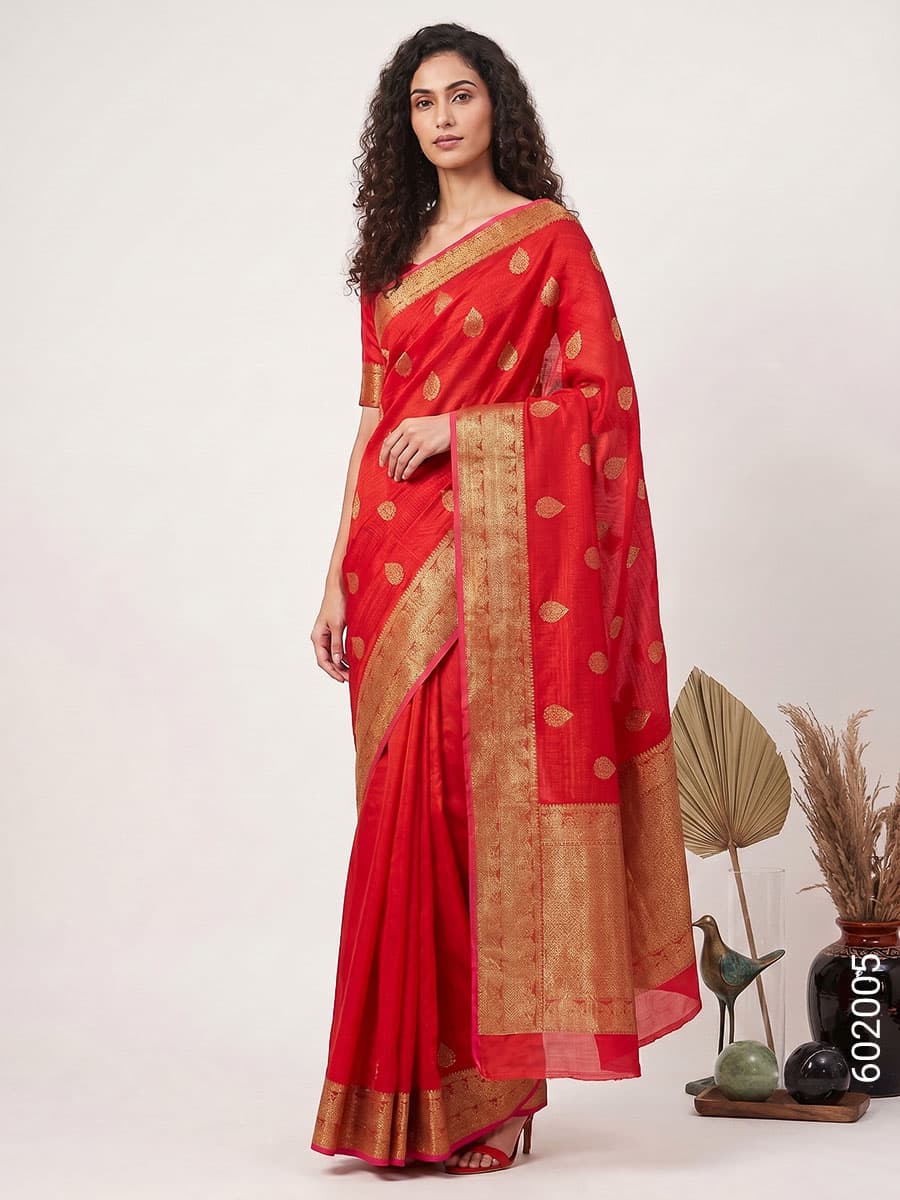 Red red zari saree